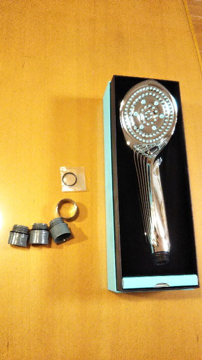 リファファインバブルSシャワーヘッドと付属部品